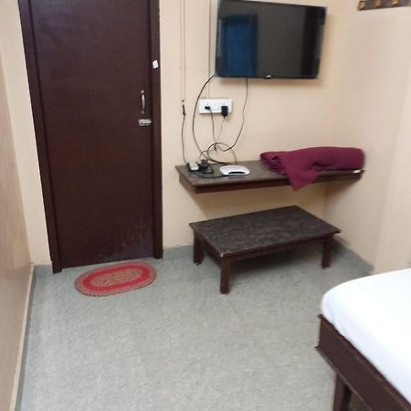 Sri Ambika Lodge Rajapalaiyam Екстериор снимка